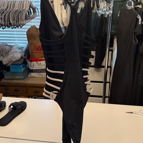 L*Space Cream and Black One Piece Swimsuit with V-Neck - Picture 7 of 8